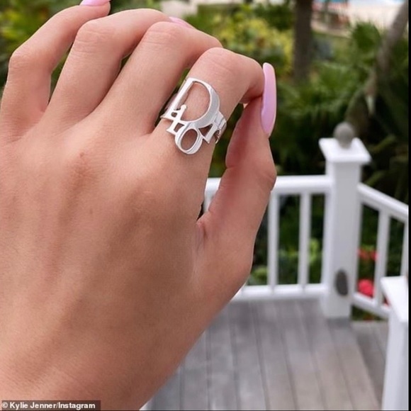 W/Box* AUTHENTIC DIOR palladium logo motif ring with pink Swarovski Crystals - Picture 5 of 7